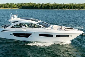 2021 Cruisers Yachts 60 Cantius