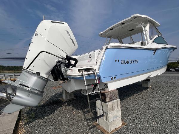 2024 Blackfin 302DC