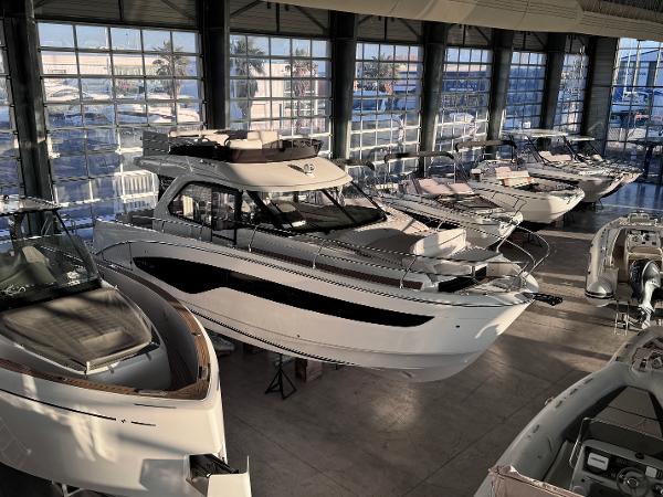 2025 Beneteau Antares 12
