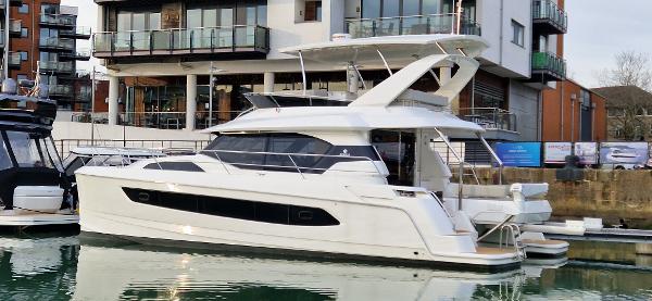 2024 Aquila 44 Yacht