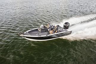 Crestliner Boat image