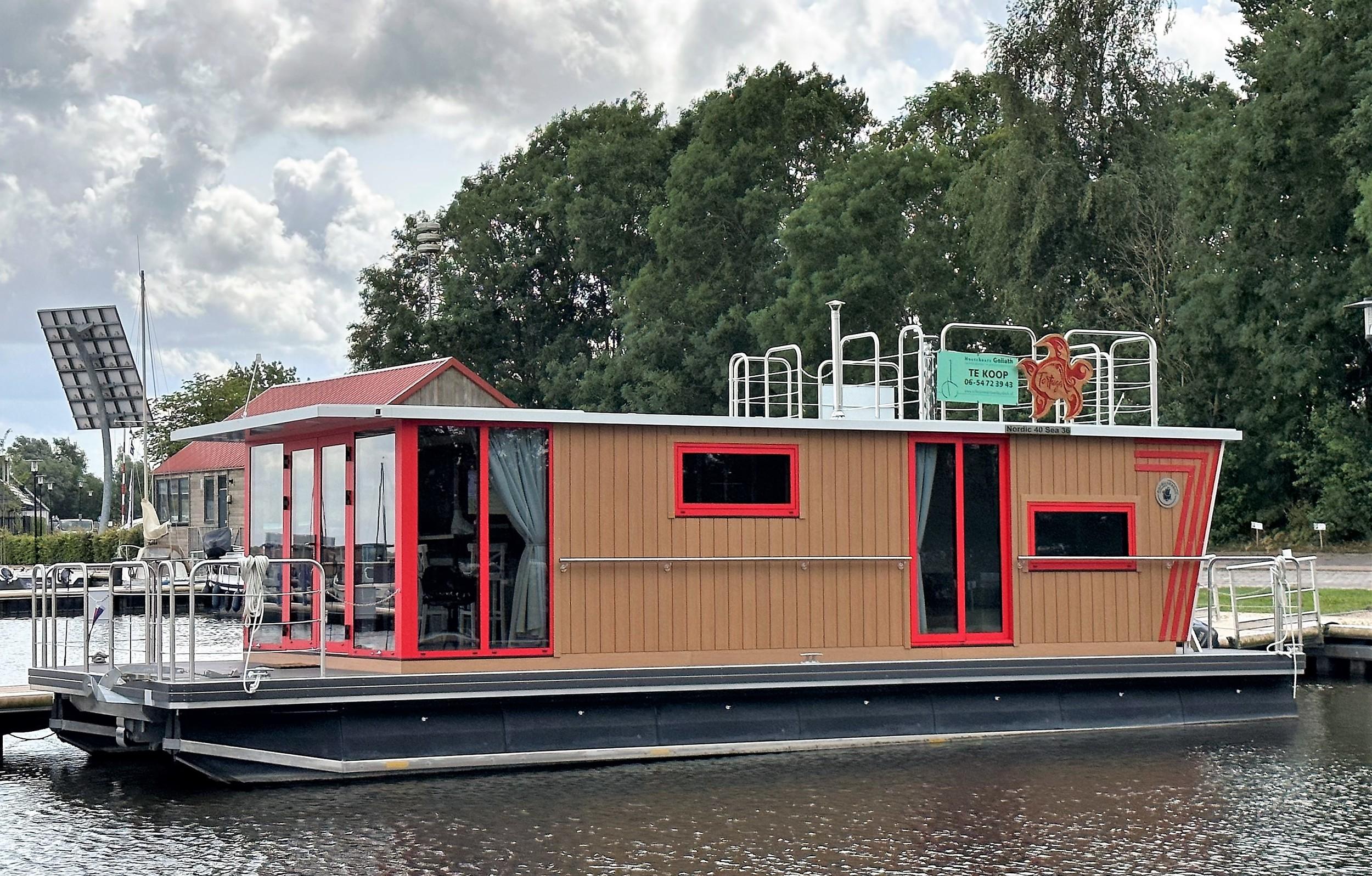 Houseboat deals