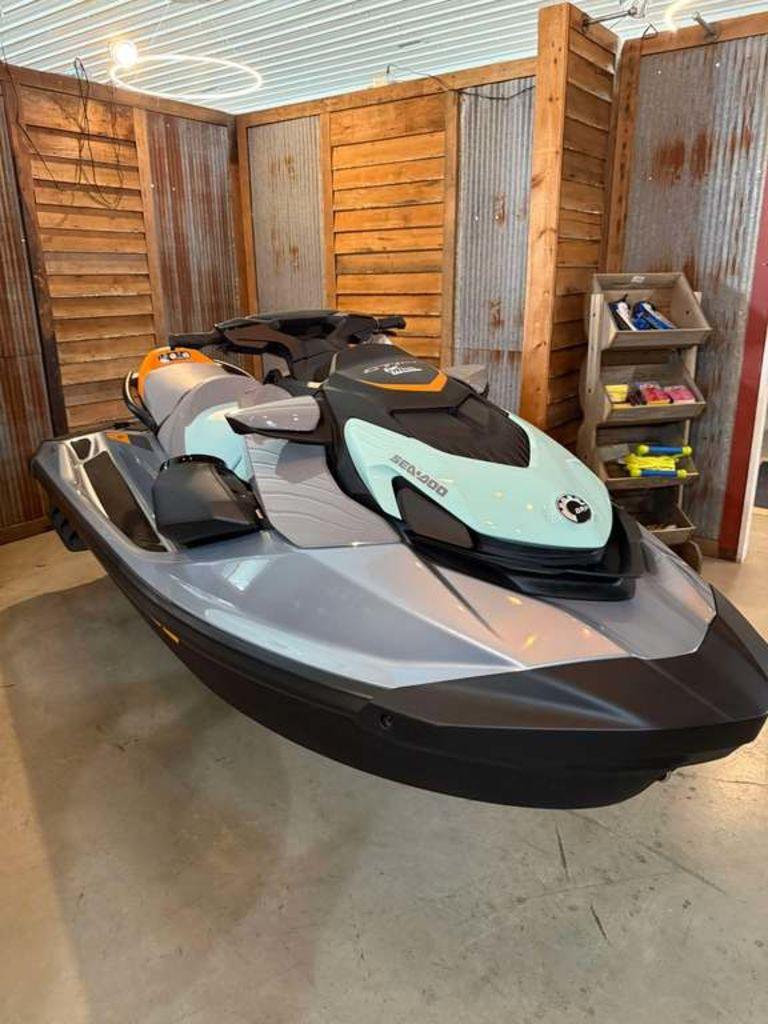 2025 Sea-Doo GTI™ SE 130 iBR Tech, Audio, iDF, iBR