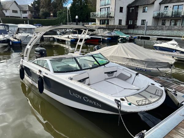 2019 Four Winns HD180