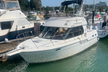 2000 Carver 326 Aft Cabin Motor Yacht