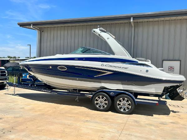 2024 Crownline 270SS