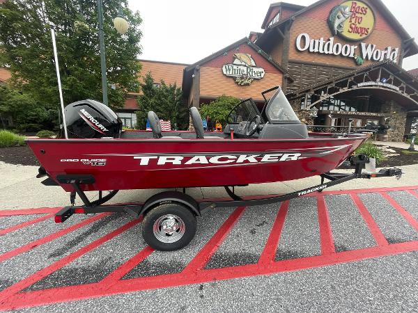 2025 Tracker Pro Guide V-16 WT