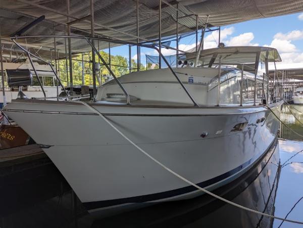 1972 Chris-Craft 41 Commander
