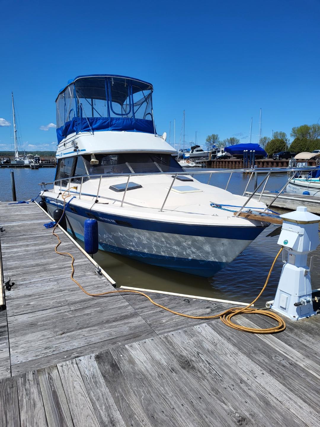 Bayliner Conquest