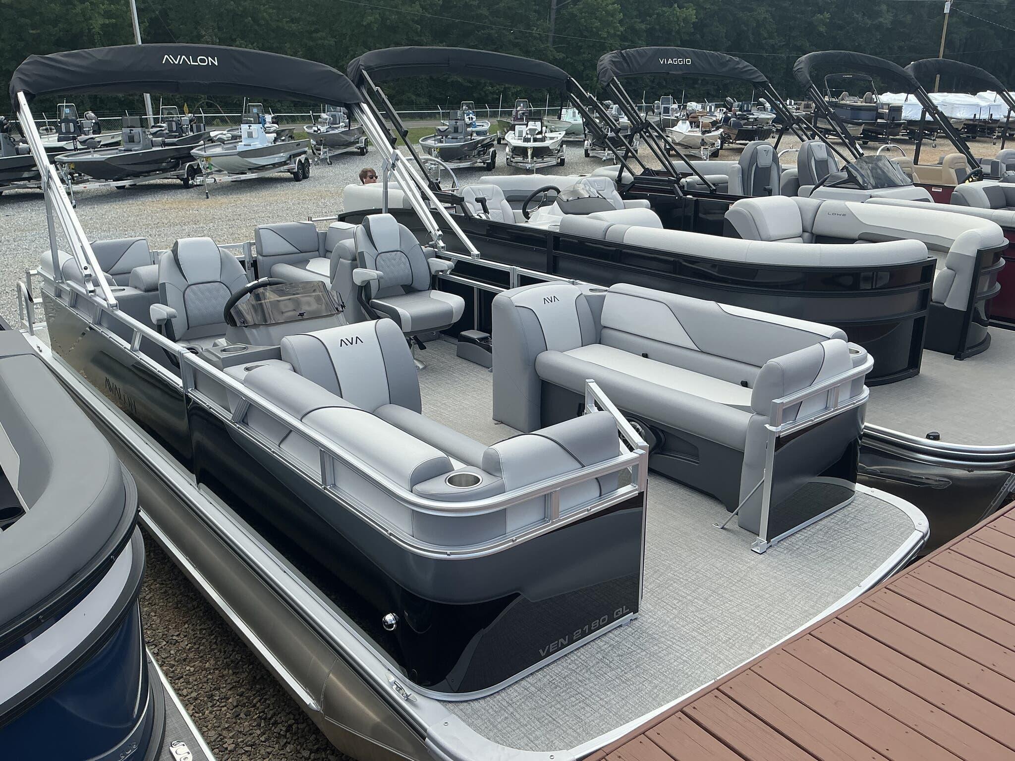 2025 Avalon VENTURE 21 QUAD LOUNGER