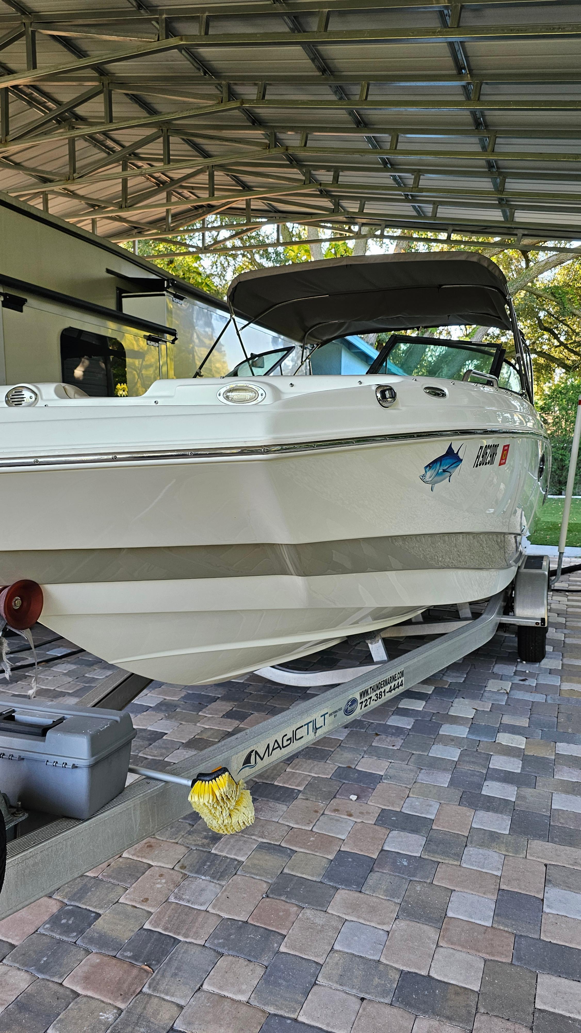 2017 NauticStar 243DC Sport Deck