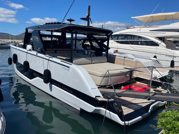 2023 Cranchi A46 Luxury Tender