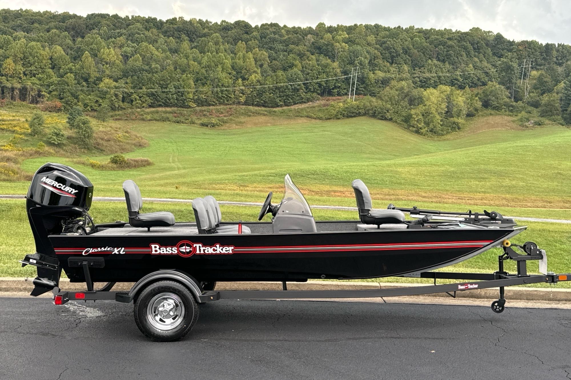 Tracker Bass Tracker Classic XL 2026 Tracker Bass Tracker Classic XL boat on trailer, scenic background.
