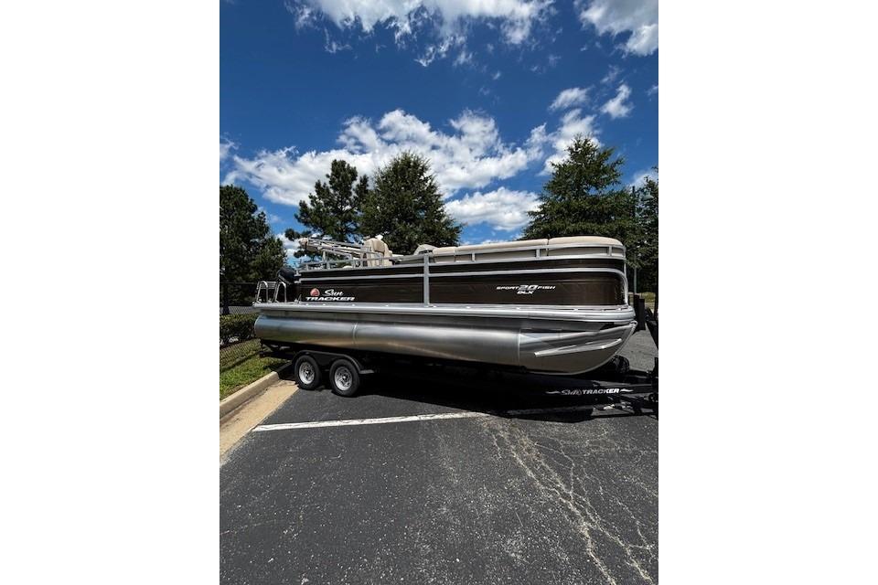 2025 Sun Tracker SportFish 20 DLX