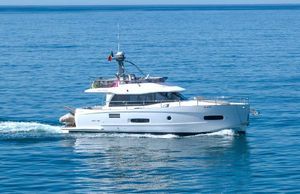 Azimut Magellano 43 Azimut Magellano 43 yacht cruising on open sea, 2020 model.