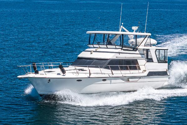 1988 Vantare Aft Cabin Wide Beam Motoryacht