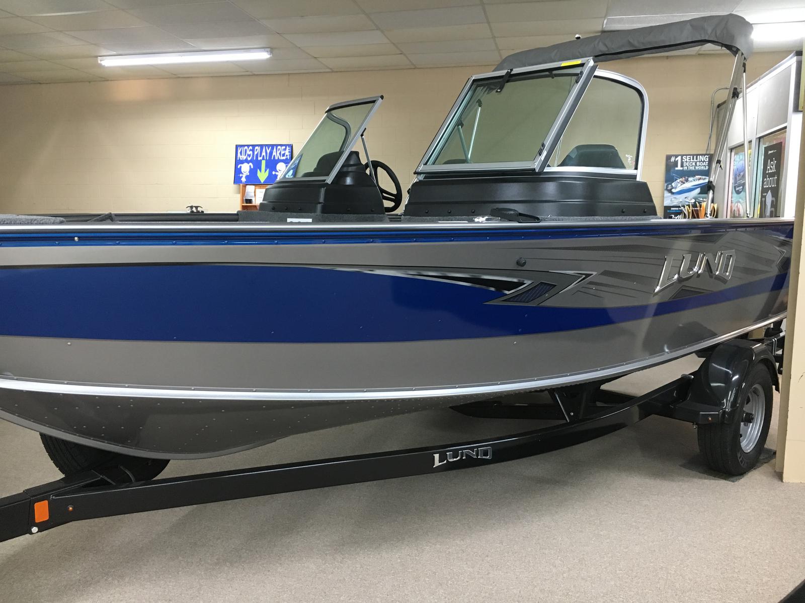 Lund 1875 Impact Sport Boats For Sale