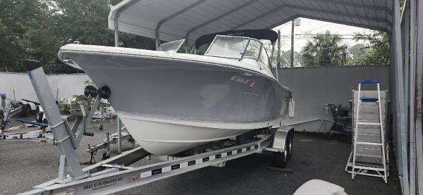 2017 Sea Hunt Escape 211 LE