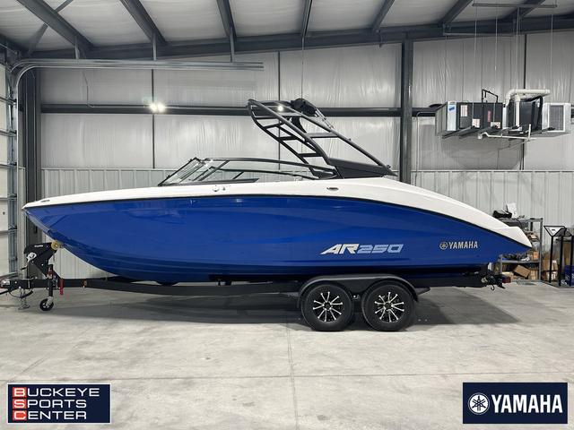 2025 Yamaha Boats AR250