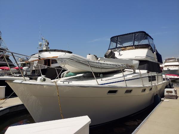 1987 Bayliner 3870 Motoryacht