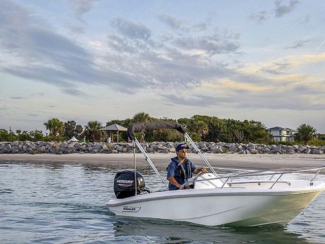 2025 Boston Whaler 130 Super Sport
