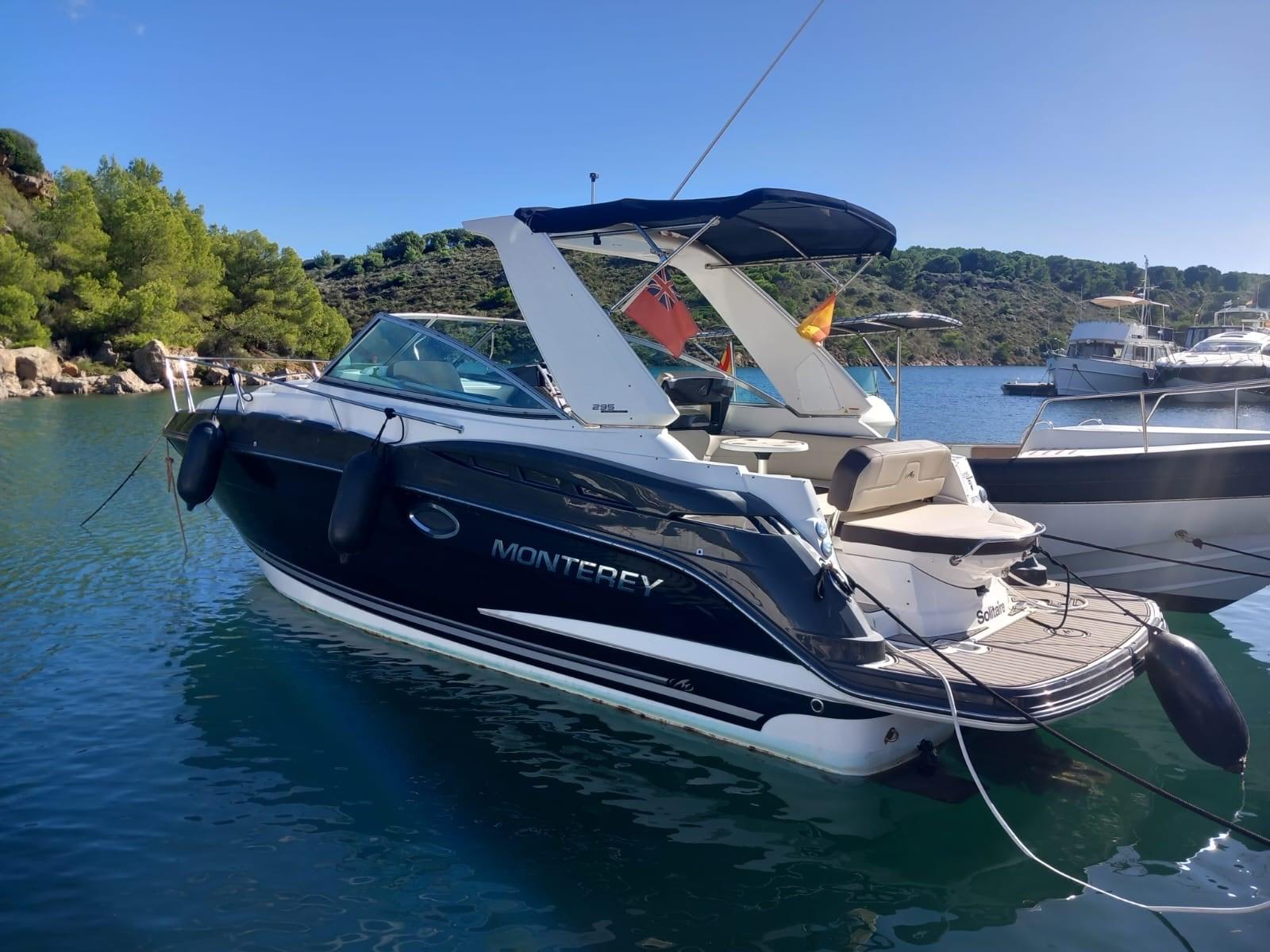 2015 Monterey 295 Sports Yacht