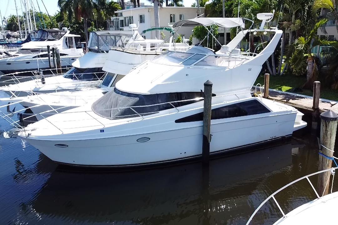 2006 Carver 33 Super Sport