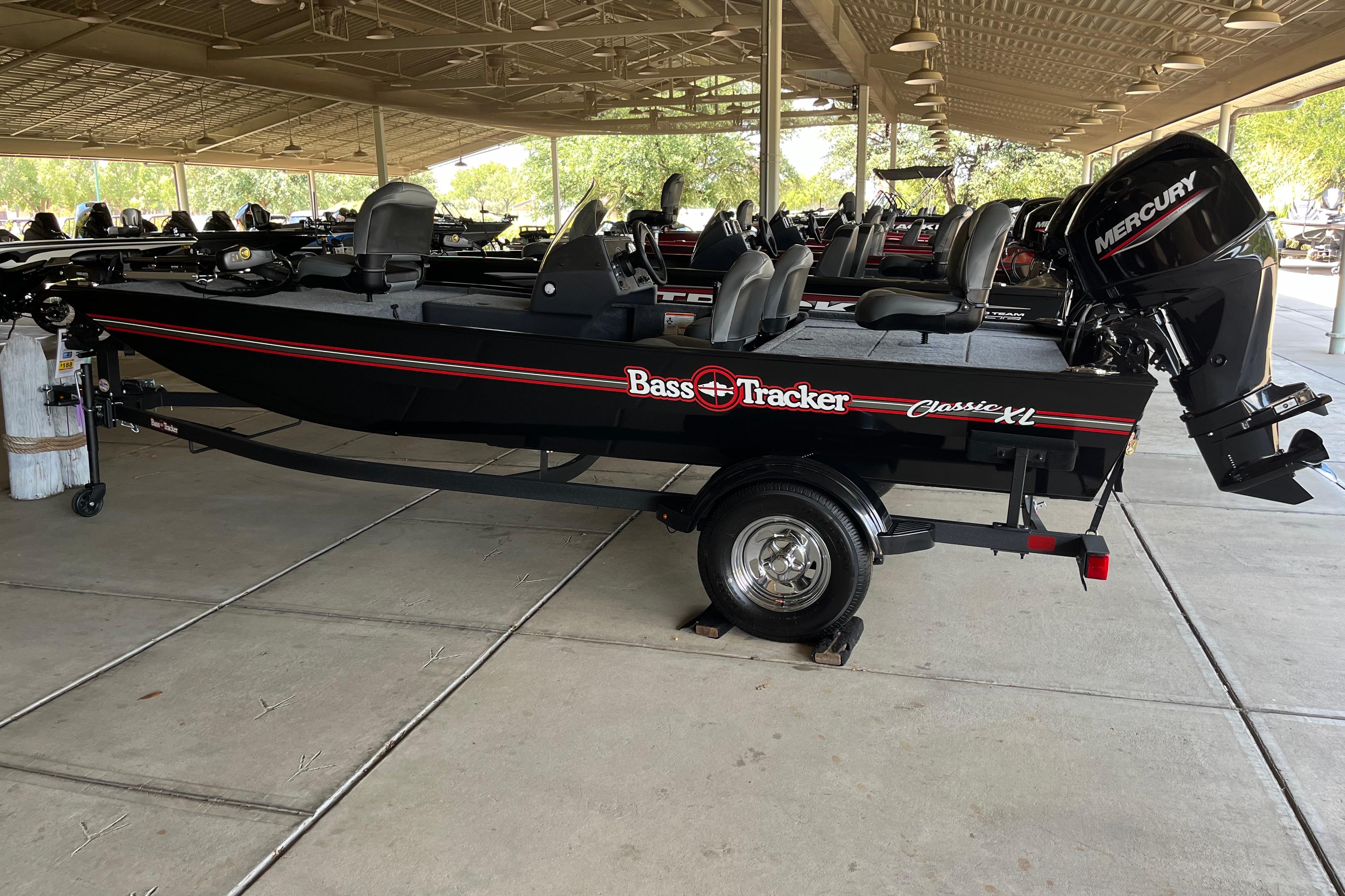 2026 Tracker Bass Tracker Classic XL