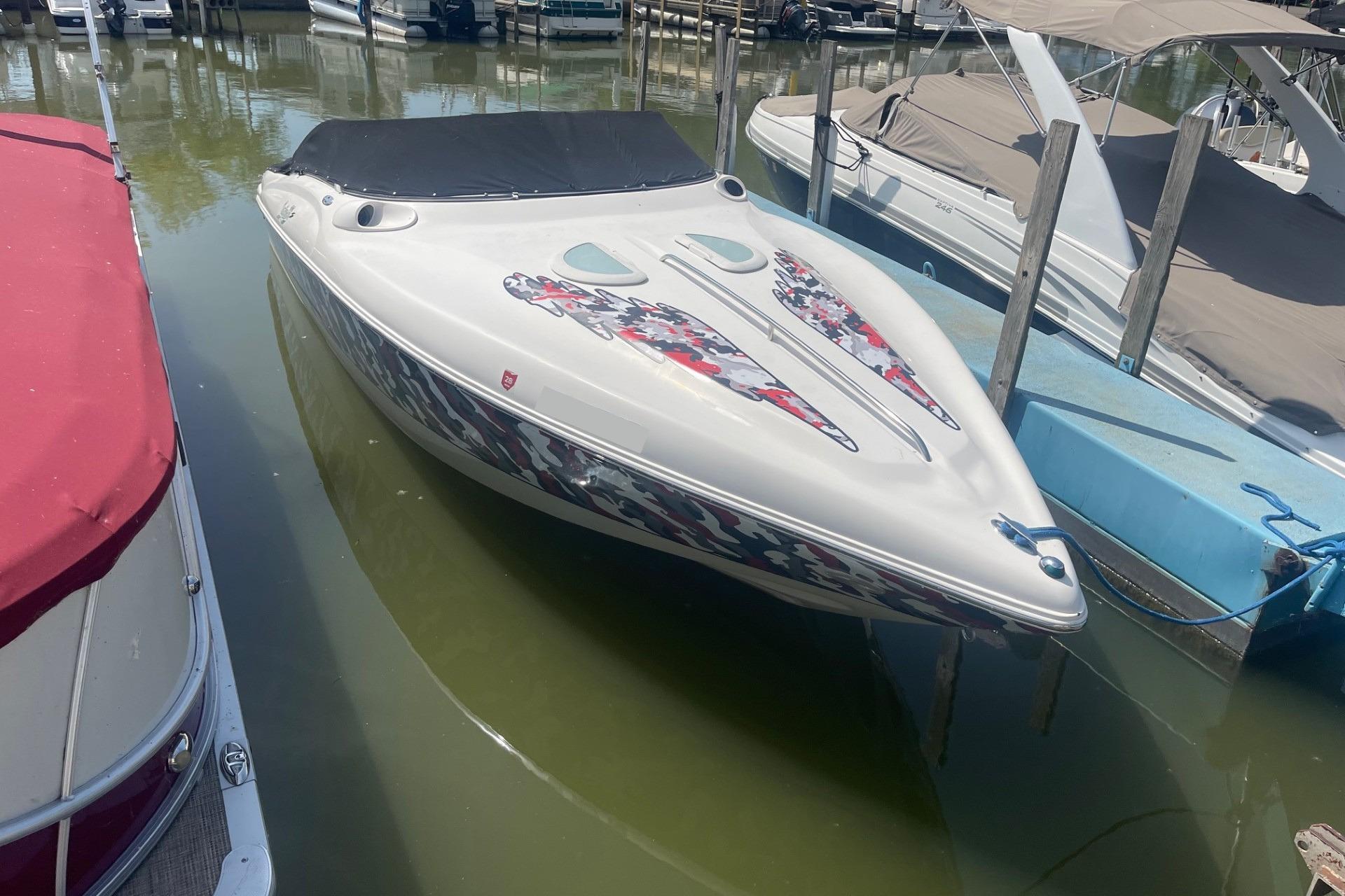 2001 Rinker 262 Captiva
