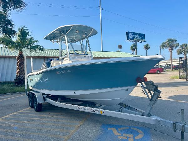 2023 Sea Hunt Ultra 219