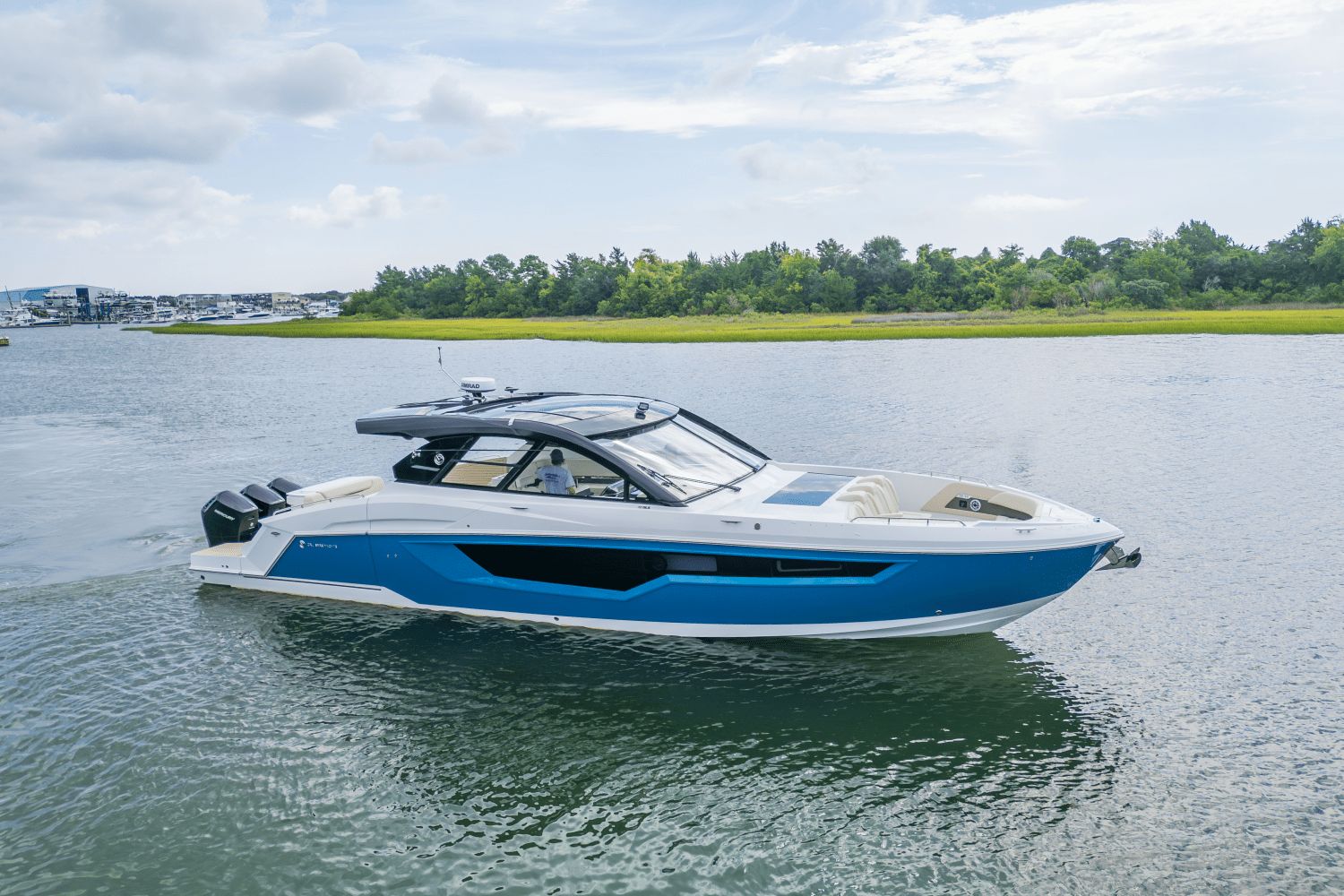2026 Cruisers Yachts 50GLS OB