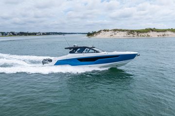 2026 Cruisers Yachts 50 GLS