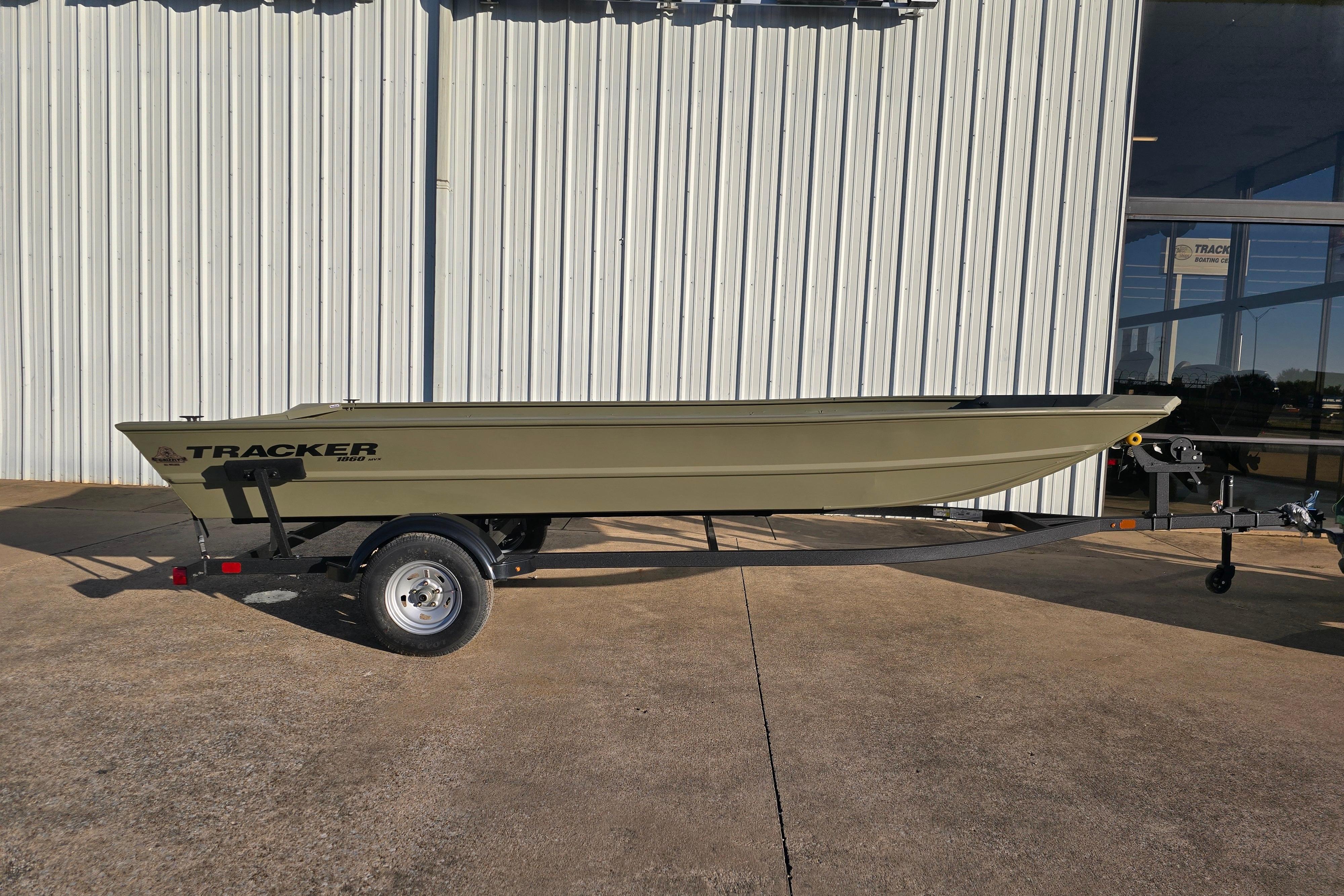 2025 Tracker Grizzly 1860 Utility