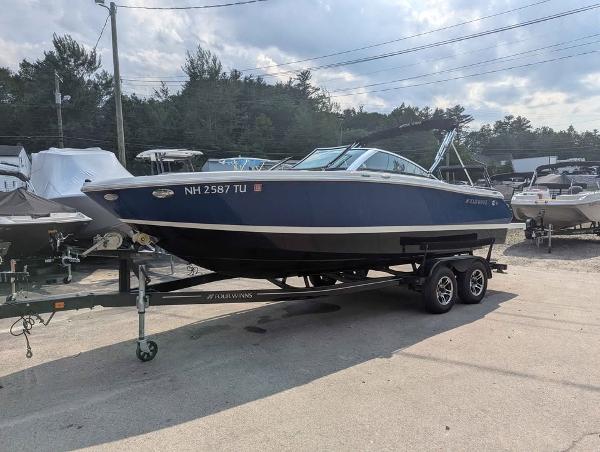 2021 Four Winns H230