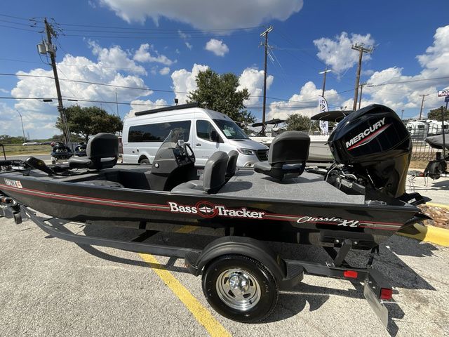 2024 Tracker Bass Tracker Classic XL