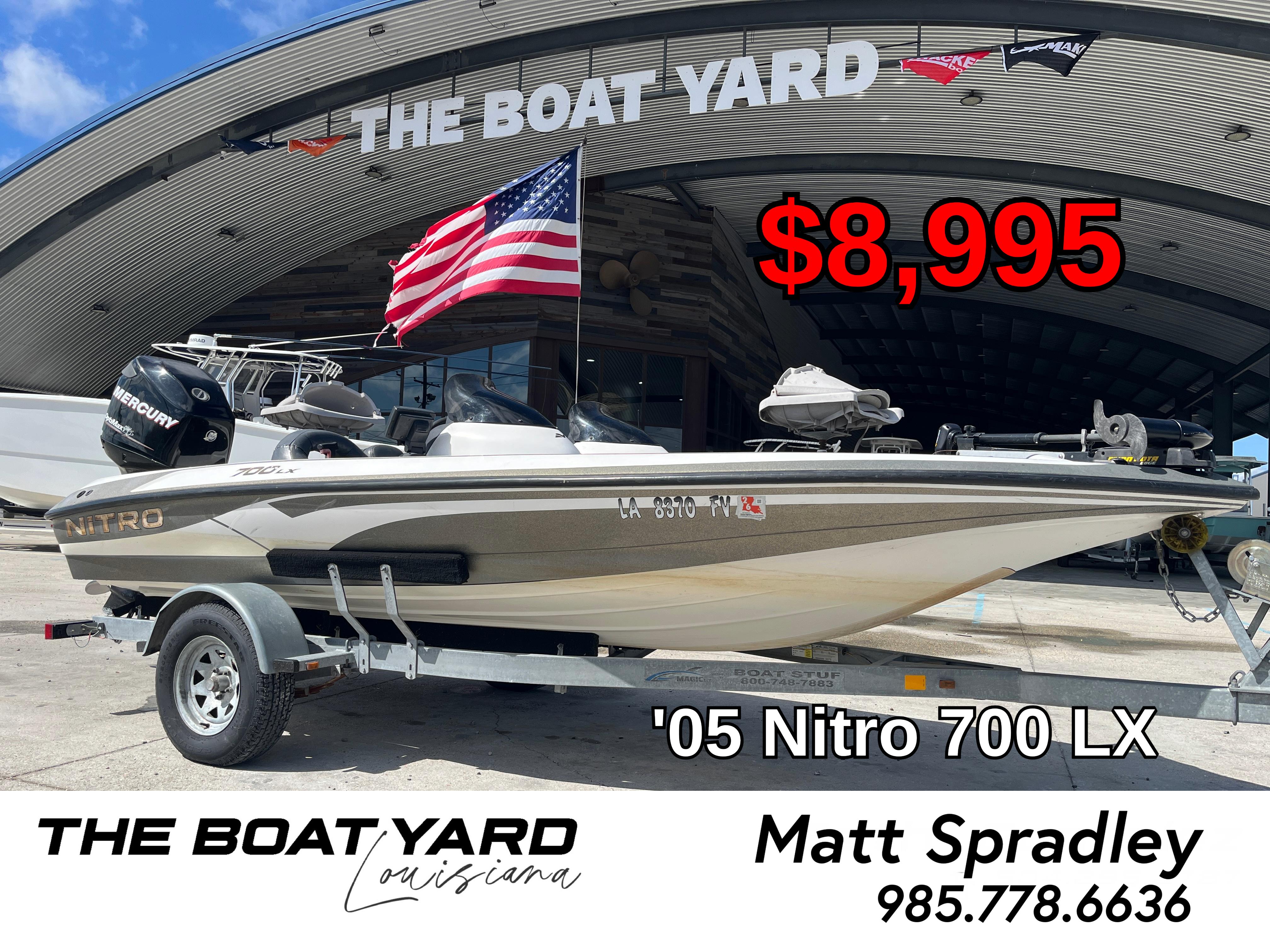 2005 Nitro 700 LX