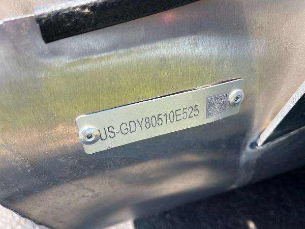 2025 Godfrey 2286 quad soc tri