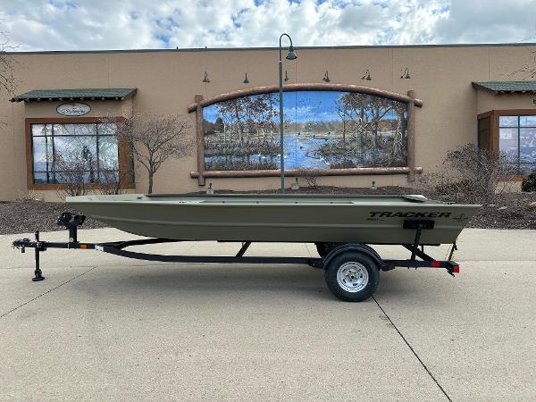 2025 Tracker GRIZZLY 1860 Utility