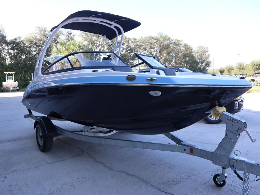 2025 Yamaha Boats 195S