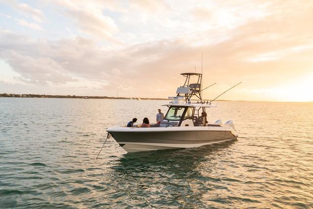 2025 Boston Whaler 360 Outrage