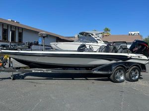 Ranger Z521R Ranger Cup Equipped 2024 Ranger Z521R Ranger Cup Equipped boat on trailer, parked outdoors.