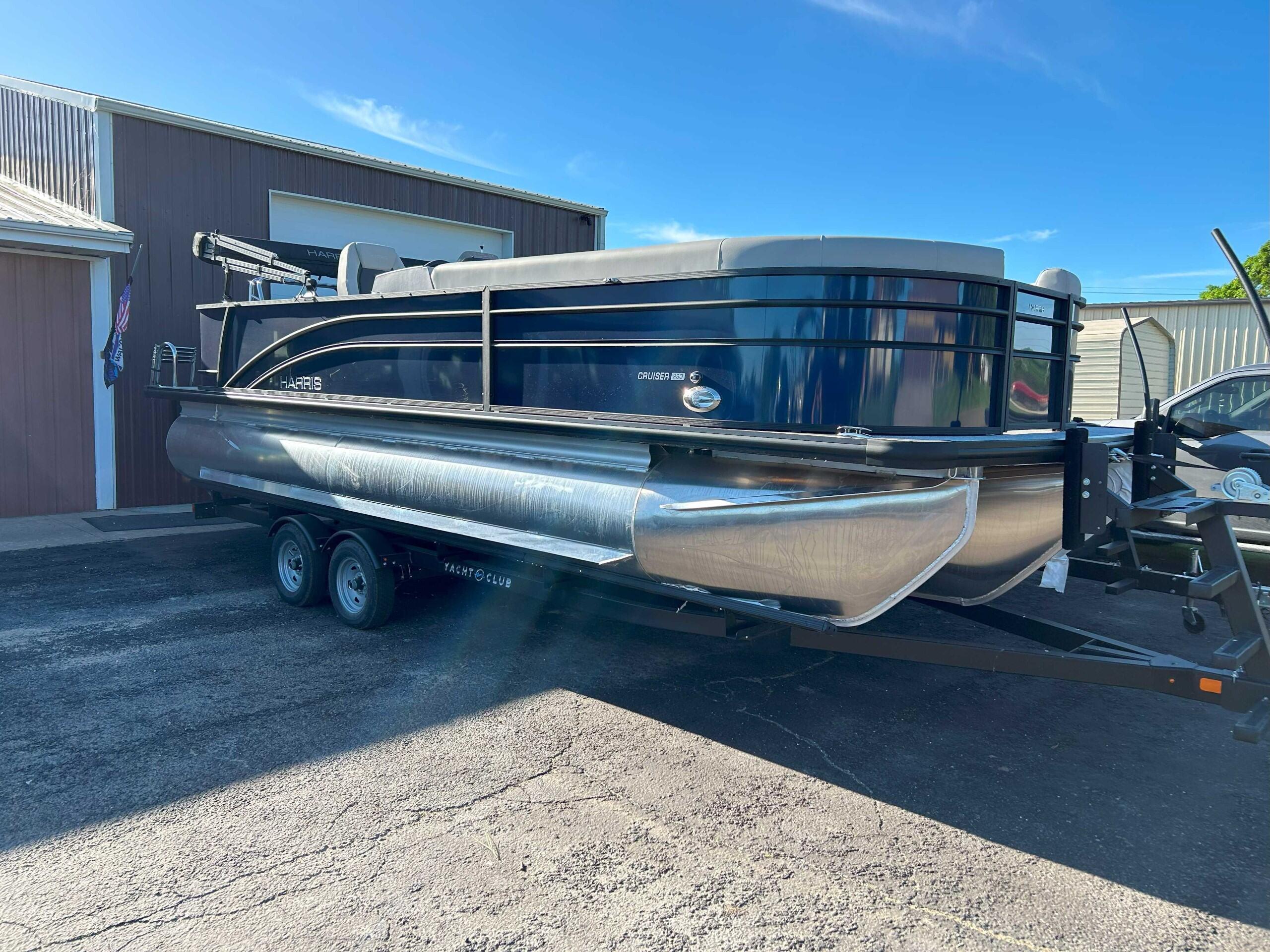 2025 Harris Fish & Cruise 230 Tritoon