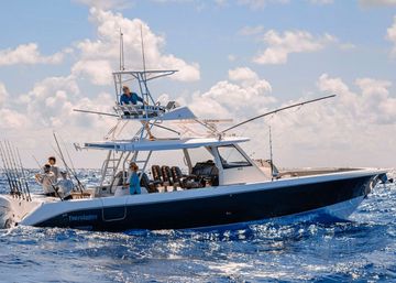 2026 Everglades 455 Center Console