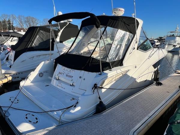 2017 Sea Ray 330 Sundancer