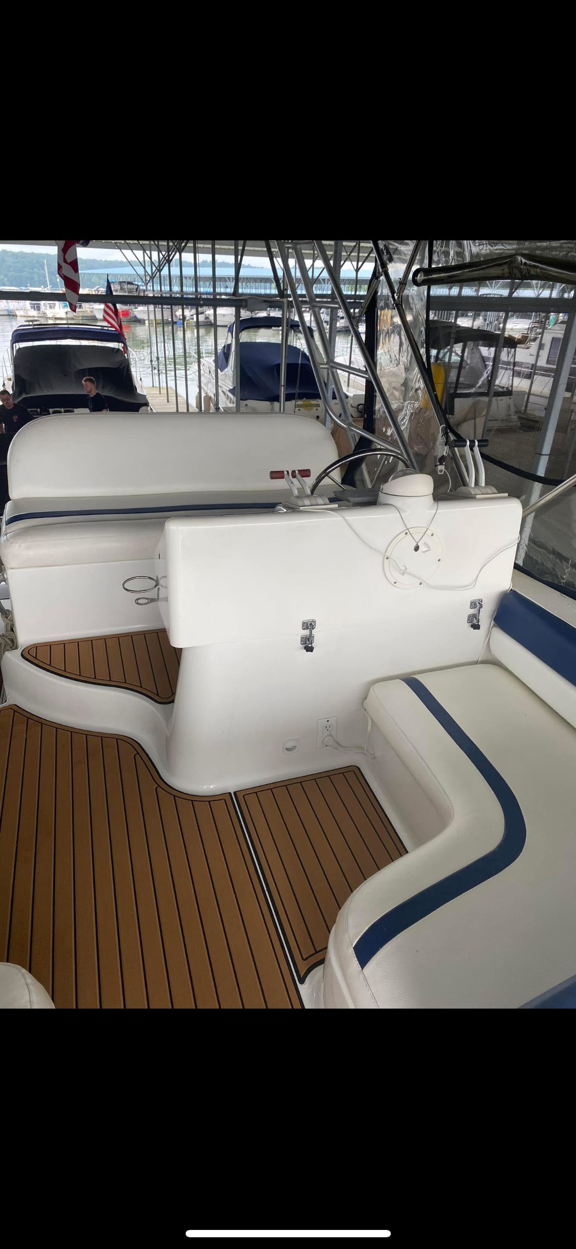1996 Mainship 31 Sedan Bridge