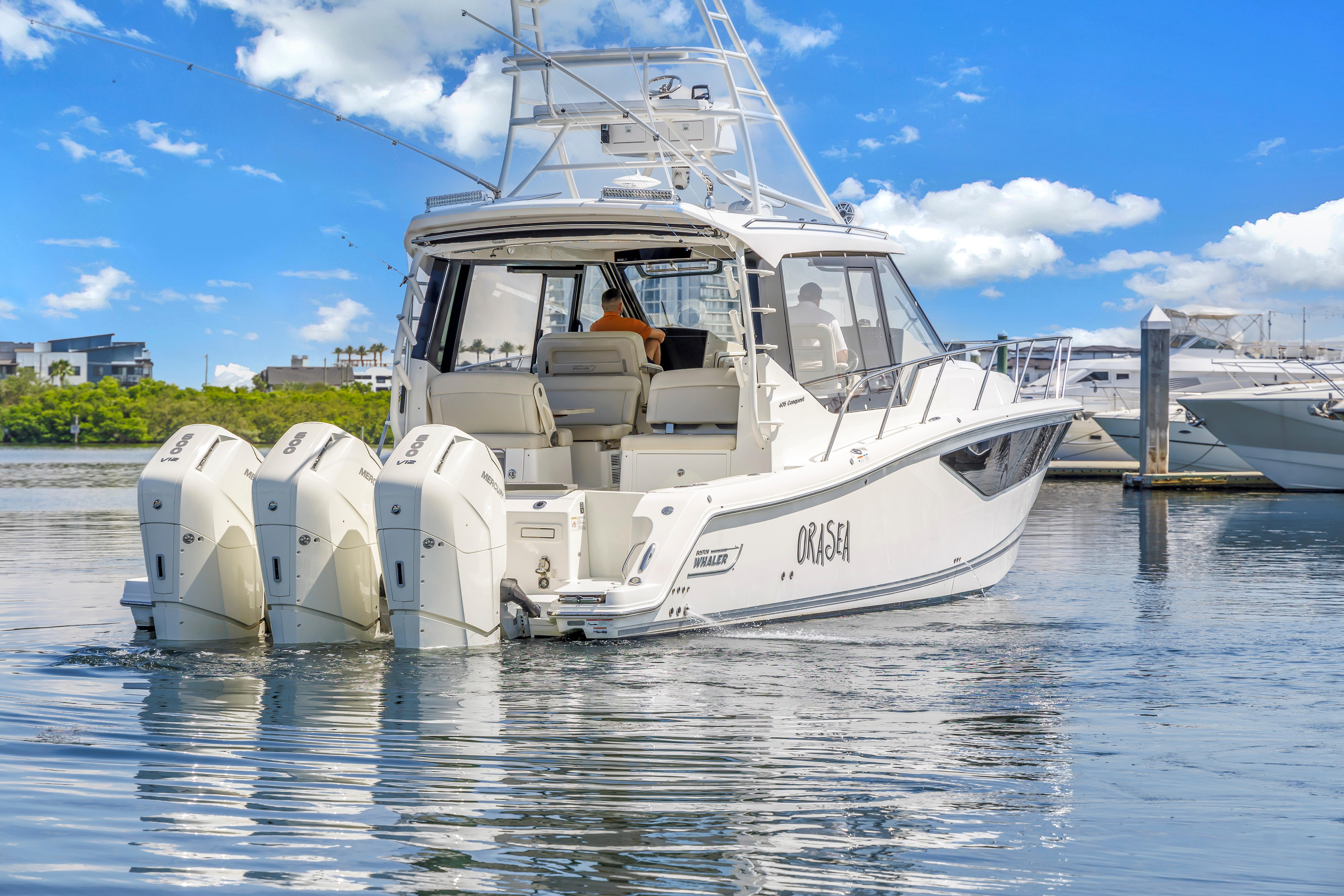 2023 Boston Whaler 405 Conquest