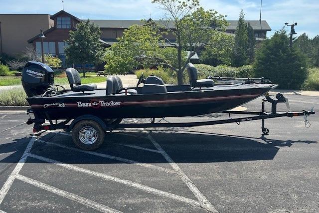 2026 Tracker Bass Tracker Classic XL