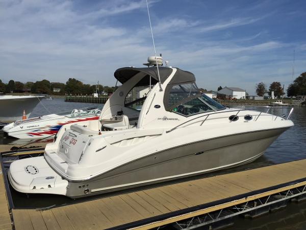 Sea Ray 320 Sundancer 2006 Sea Ray 320 Sundancer docked at marina.