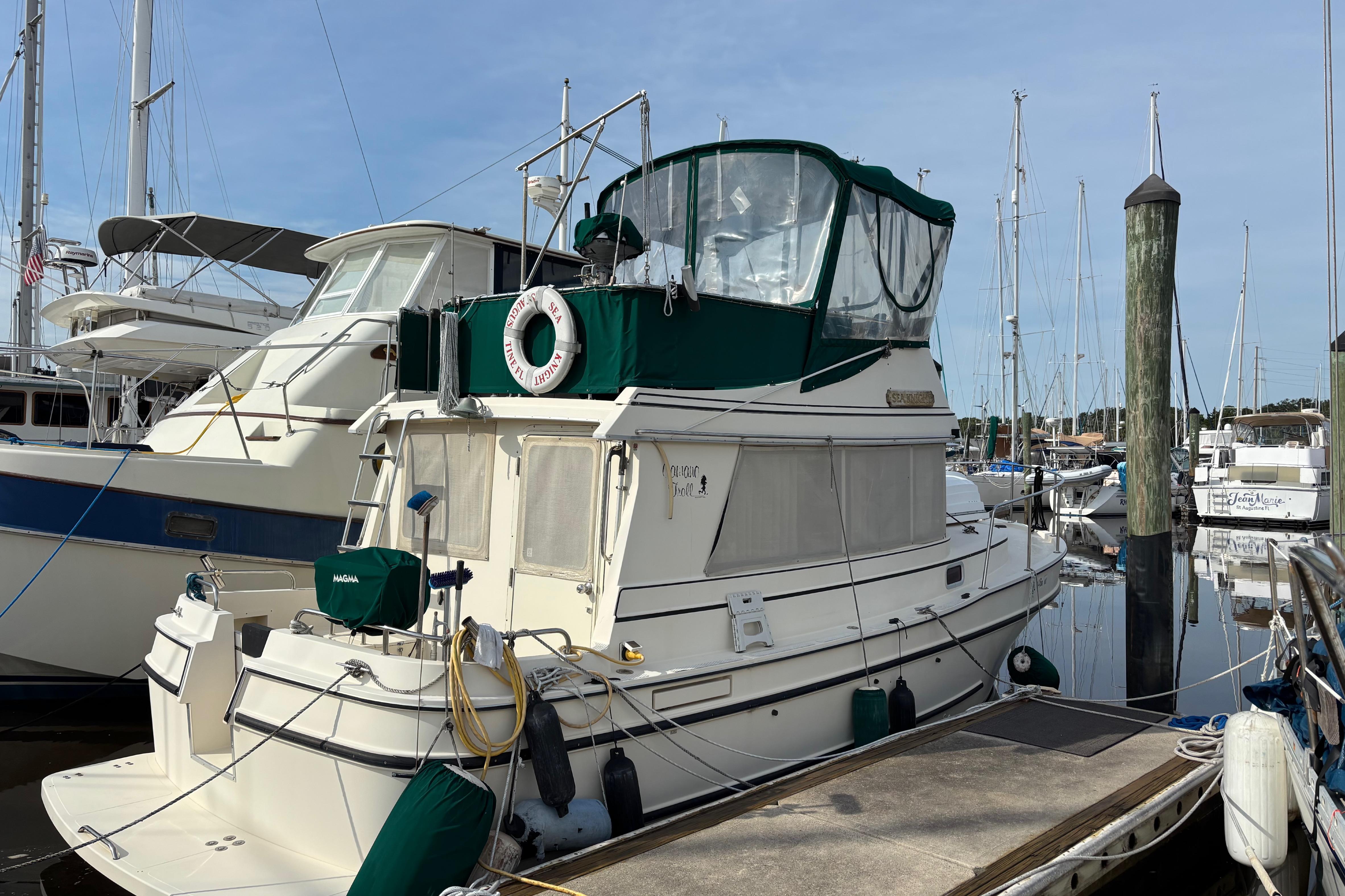 2004 Camano Trawler