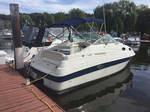 Regal 242 Commodore boats for sale - boats.com